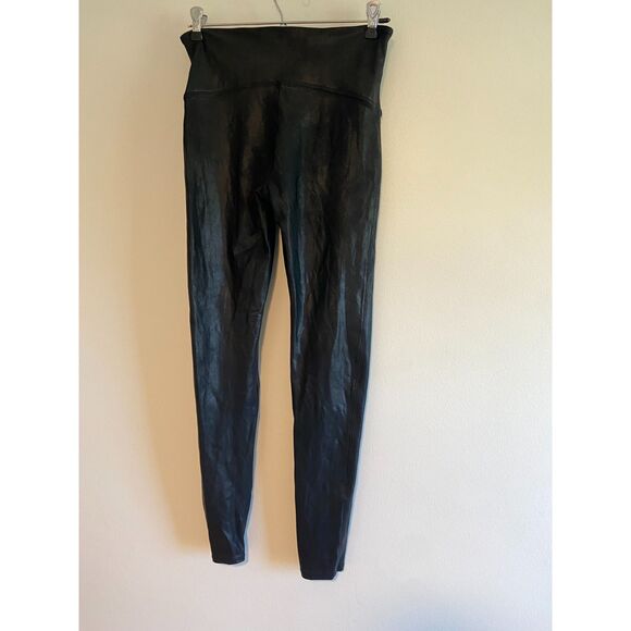 Spanx Shape Faux Leather Legging in Black Size Large - Picture 4 of 5